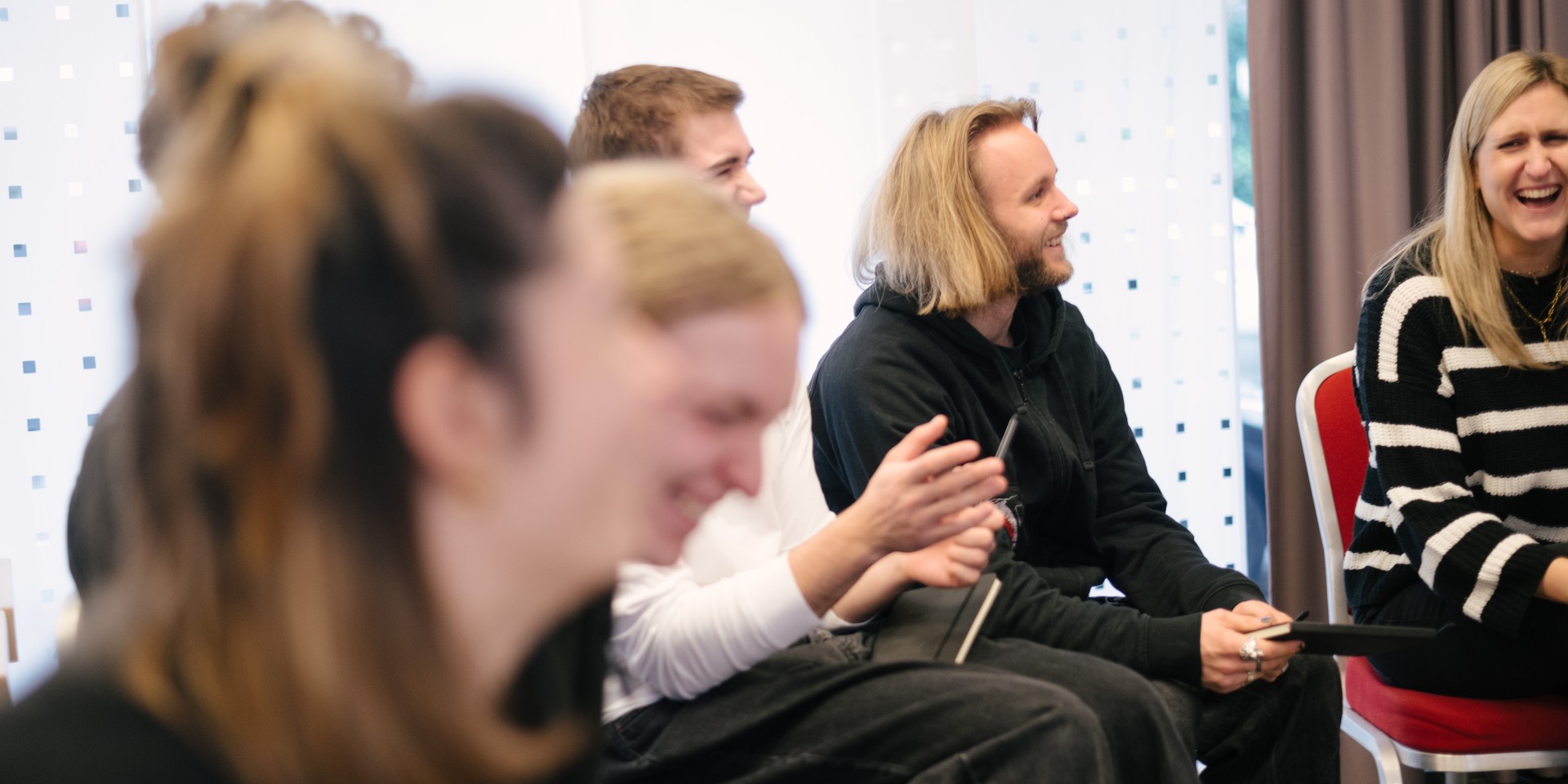 Gruppe von FreD Teilnehmenden im FreD Kurs.